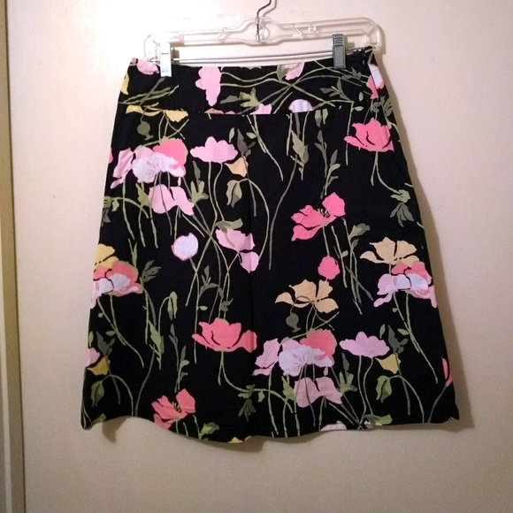 Raffaella Skirt - Picture 1 of 4